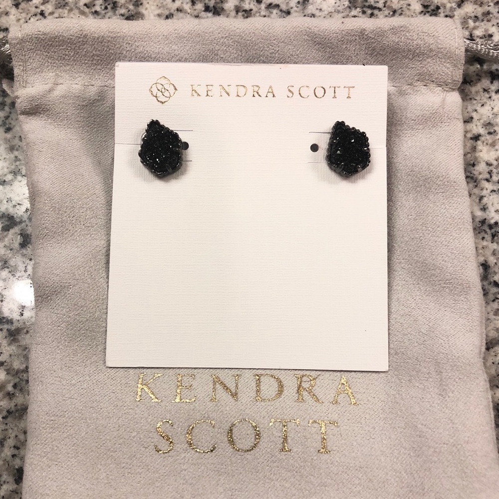 SOLD Kendra Scott Earrings